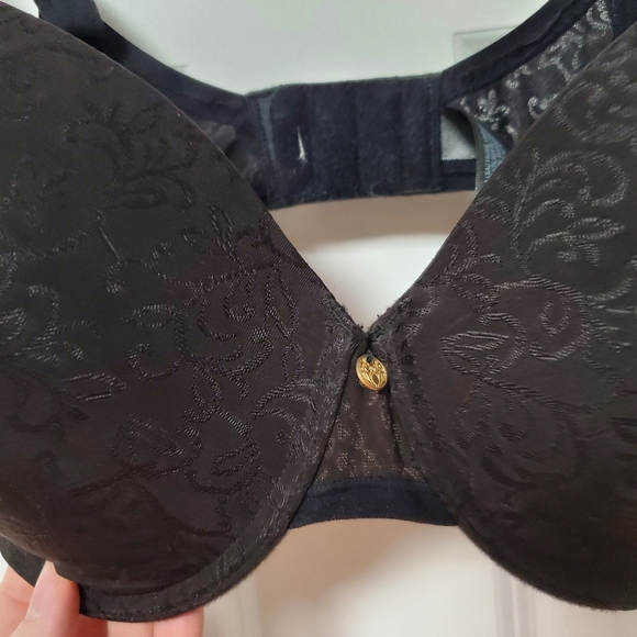 Black Natori Bra 36D - Picture 13 of 17